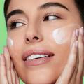 Load image into Gallery viewer, A daily moisturizer infused with a blend of Jeju green tea and green tea seed oil to leave skin feeling quenched with intense hydration.