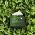Load image into Gallery viewer, A daily moisturizer infused with a blend of Jeju green tea and green tea seed oil to leave skin feeling quenched with intense hydration.
